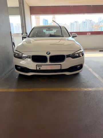 BMW 3 Series 318i 2017 GCC Specs - very good Condition