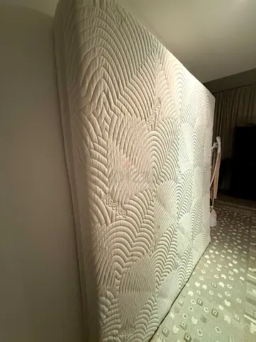 King size mattress in good condition - firm support. 180x200 from Jysk