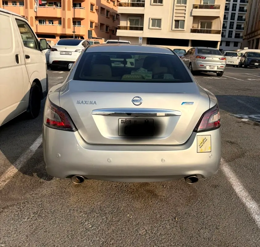 Nissan Maxima 2013 — photo 1 of 8