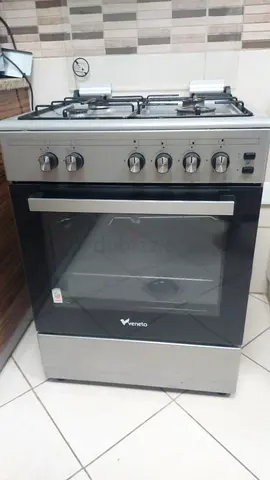 Kitchen cooking range