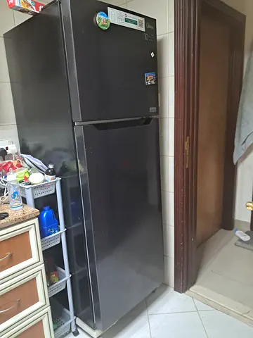 Midea HD-463FWE Black refrigerator in good working condition