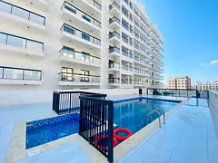 Luxury living spacious 1 bedroom apartment ready to move gym pool 1 covered parking on prime locati