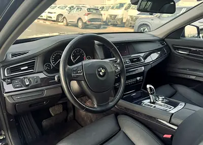 2010 BMW 7-SERIES — фото 10