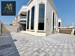 Huge 3 Master Bedroom's with Big Open yard Area
