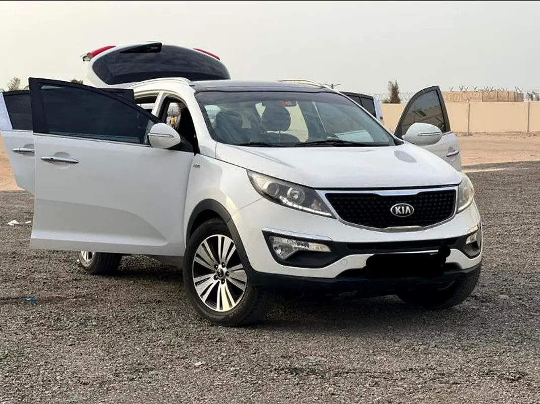 Kia Sportage 2015 — photo 1 of 5