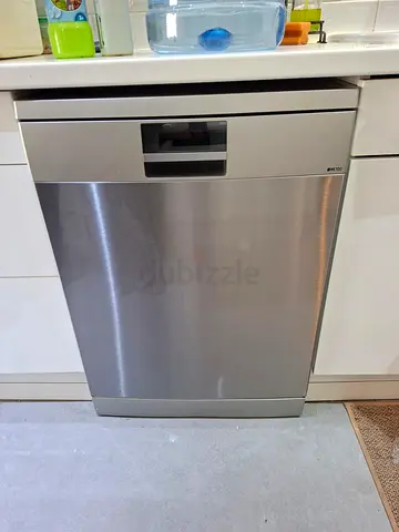 Siemens brand 3 Racks Dishwasher model Siemens iQ300