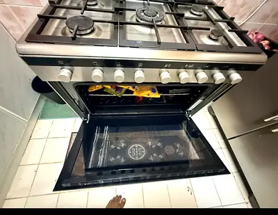 Stainless Steel 5-Burner Gas Cooker with Oven - Used