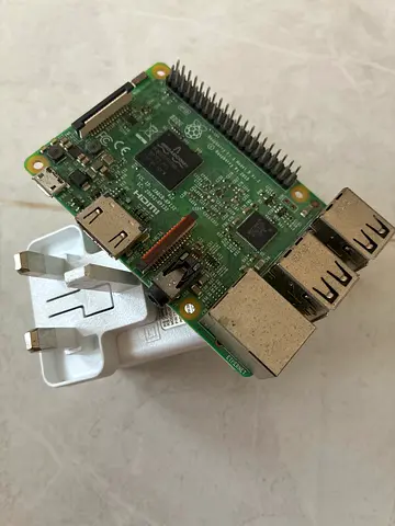 Raspberry Pi 3 Model B with UK Power Adapter - Good Working Condition