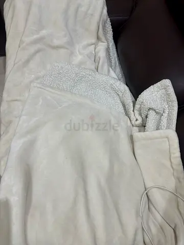 White Sherpa Fleece Throw Blanket