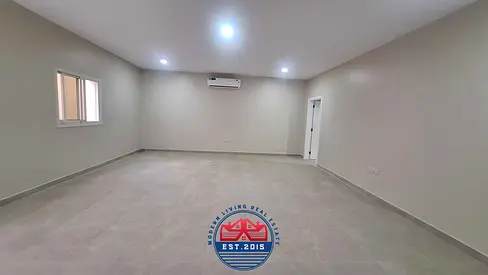 Separate entrance with private yard 3MBR mulhaq