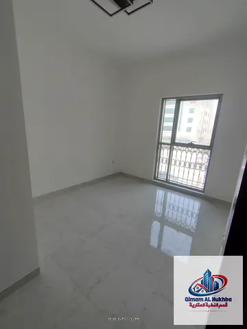 استيقظ كل يوم بالقرب من البحيرة  ▪️ غرفة وصالة ▪️ بلكونة ▪️ أول ساكن ▪️ تكييف مركزي ▪️ غاز مركزي ▪️ تشطيب حديث ▪️ ثاني صف على البحيرة ▪️ موقع راقٍ و
