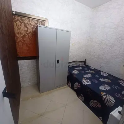 Couple Partition available al rashidiya