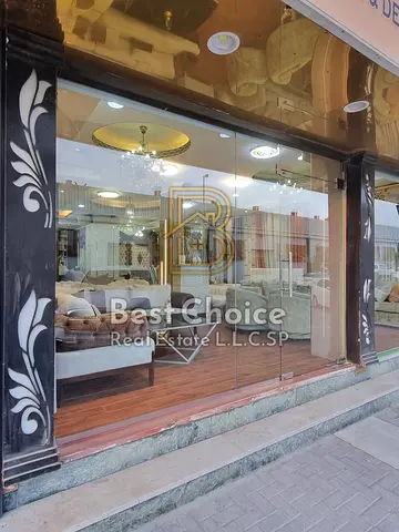 “Job opportunity – a ready-to-invest furniture shop – prime commercial location.”