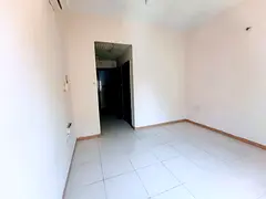 Spacious studio close to park with separate kitchen for family