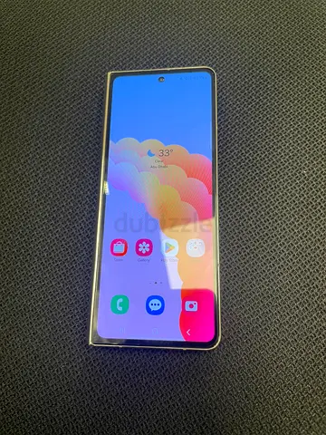 Fold 4 phone