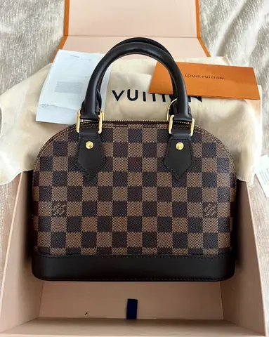 AUTHENTIC Louis Vuitton Alma BB handbag - NEVER USED