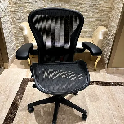 For sale Herman miller Aeron chair size B fully loaded
