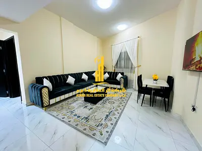 شقة غرفتين وصالة مفروشة للإيجار الشهري ✨ كورنيش عجمان - بالقرب من دوار السفينة 🏢 فرش أنيق و مرتب ✅ شامل الفواتير و الإنترنت 📶💡