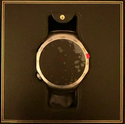 Used Smartwatch in Original Box — Round Display, stainless steel Strap