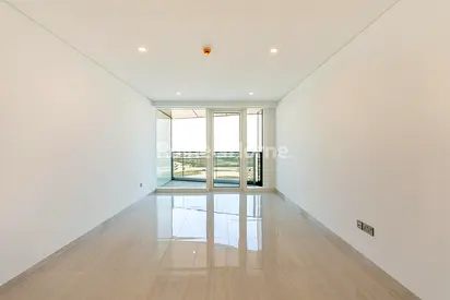 2BED + MAID | STABLES VIEW | CLOSE TO OP
