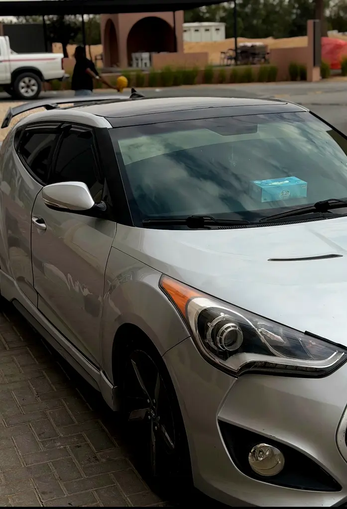 Hyundai Veloster 2013 — photo 1 of 1