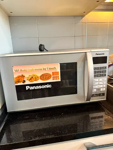Panasonic countertop microwave - good condition