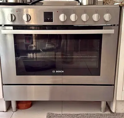 Bosch stainless steel freestanding electric stove- good condition