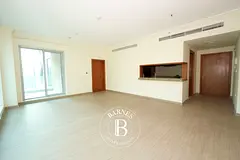 Vacant &amp; Sea View | Upgraded | Furnished