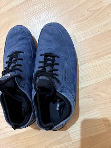 Blue mens casual sneakers - size not specified, gently used