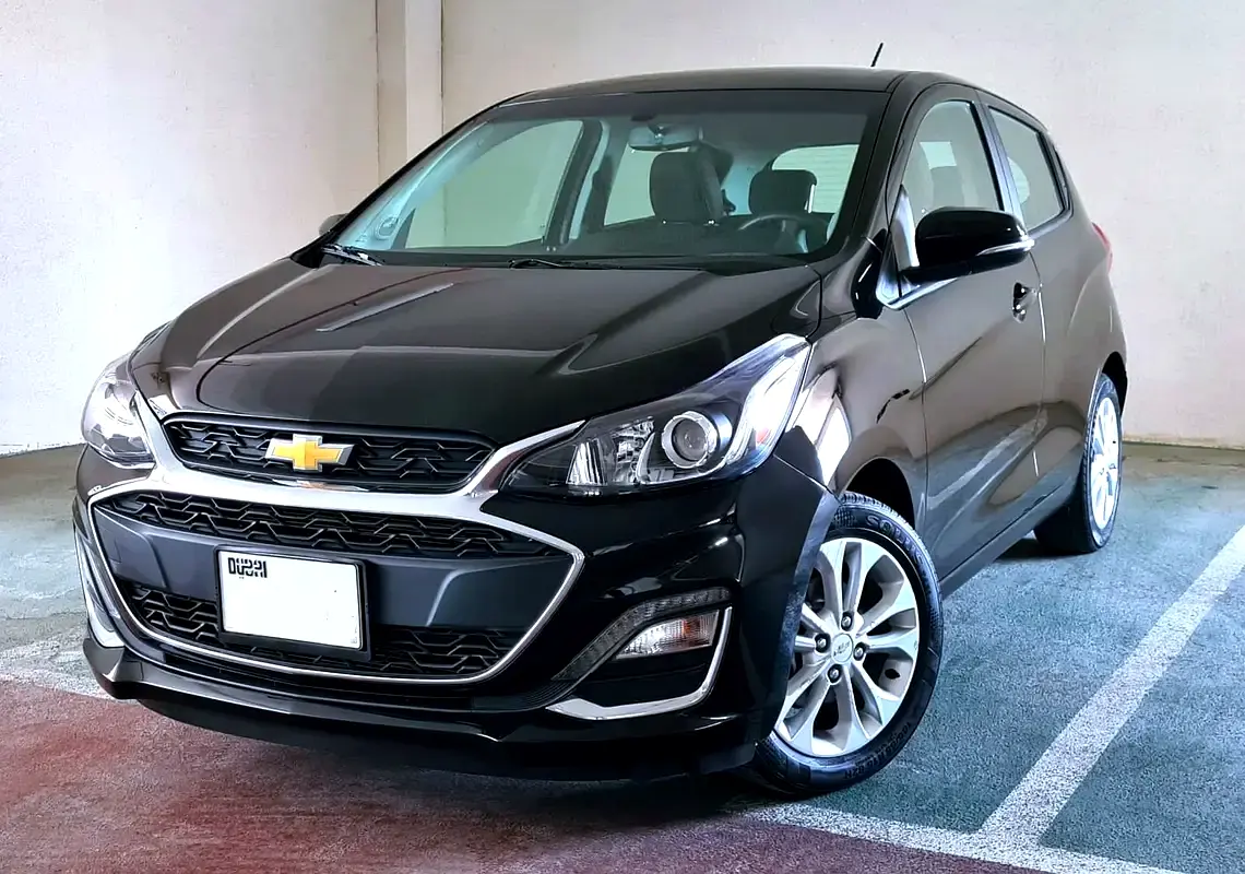 Chevrolet Spark 2021 — photo 1 of 15