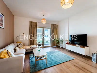 Fully Furnished l Modern l Vacant