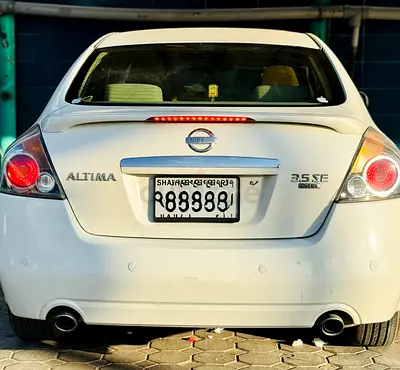 Nissan Altima 2009 3.5 SE – Full Option