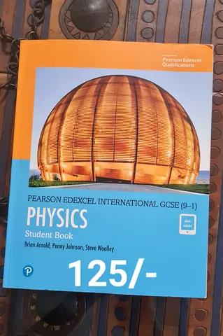 Pearson Edexcel International GCSE (9–1) Physics Student Book - Good Condition