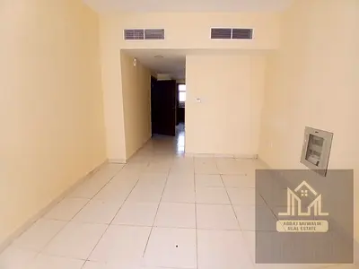 VERY GOOD APPARTMENT WITH 2 WASHROOM ON PRIME LOCATION IN JUST 29K
