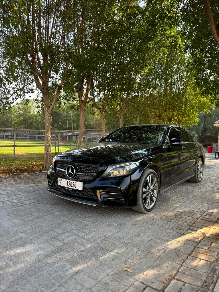 Mercedes-Benz C-Class 2018 — photo 1 of 13