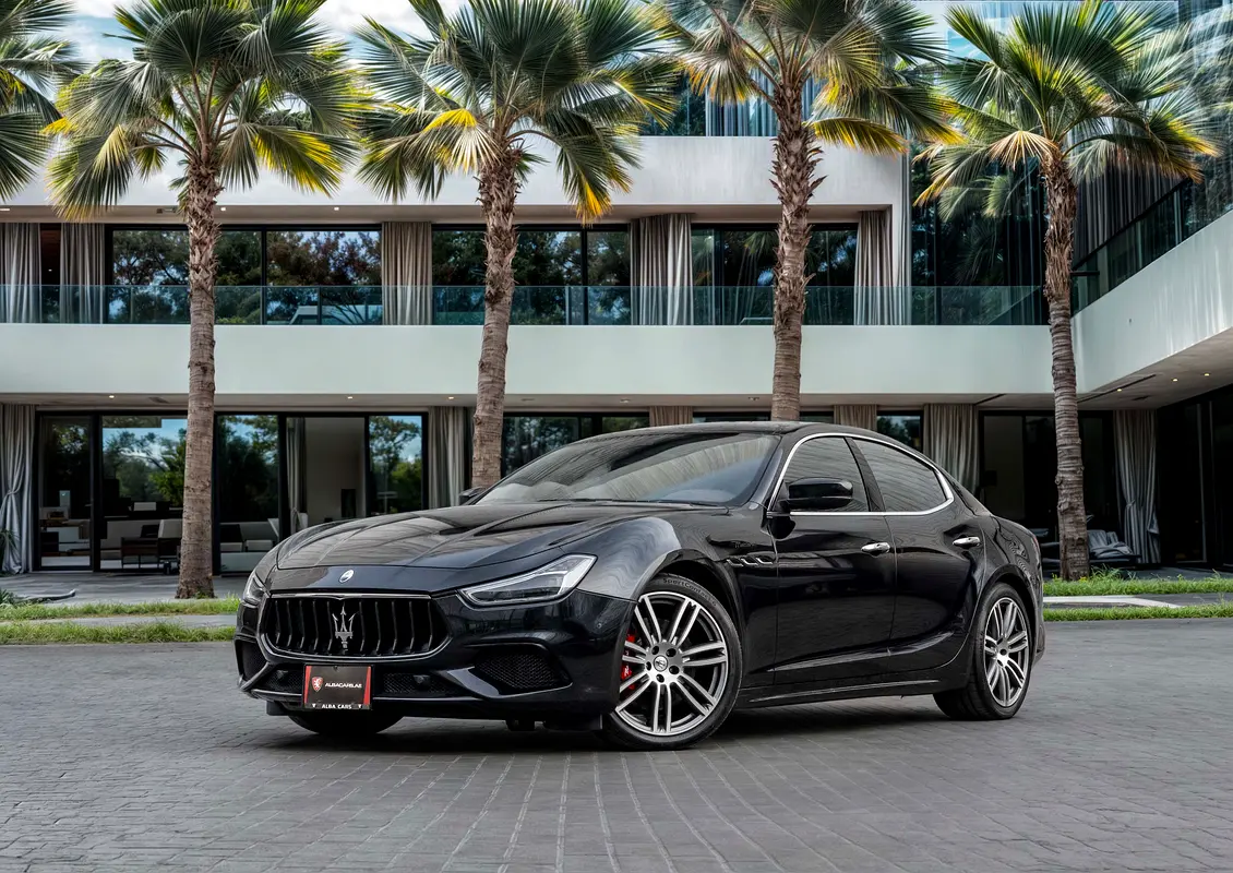 Maserati Ghibli 2022 — photo 1 of 14