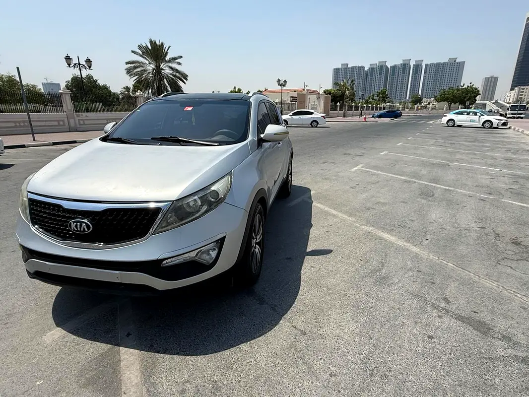 Kia Sportage 2015 — photo 1 of 10