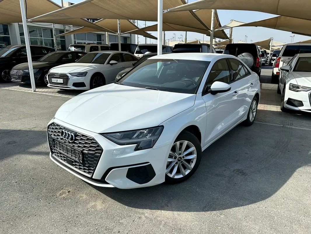 Audi A3 2023 — photo 1 of 11