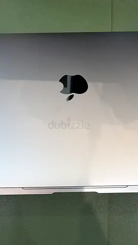 Macbook M-1