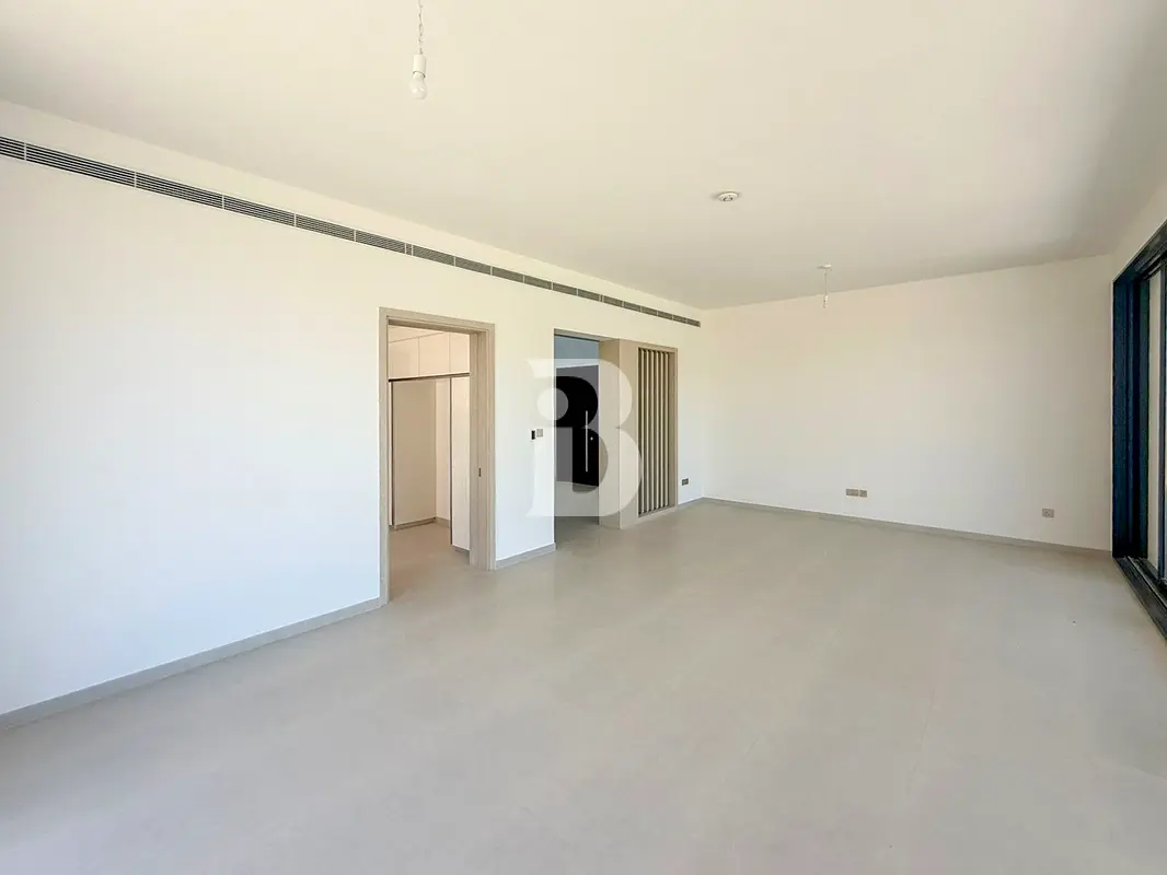 Near Clubhouse | Single Row | Vastu | Negotiable