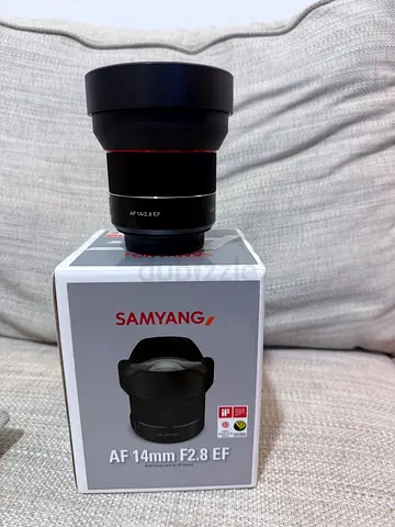 Samyang AF 14mm F2.8 EF wide-angle lens (like new condition)