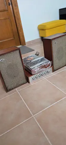 Vintage AGA speakers -Untested solded as it is