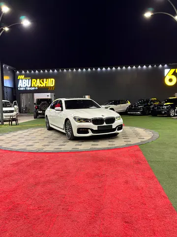 BMW 7-Series 750Li 2017 GCC Specs - Pristine Condition