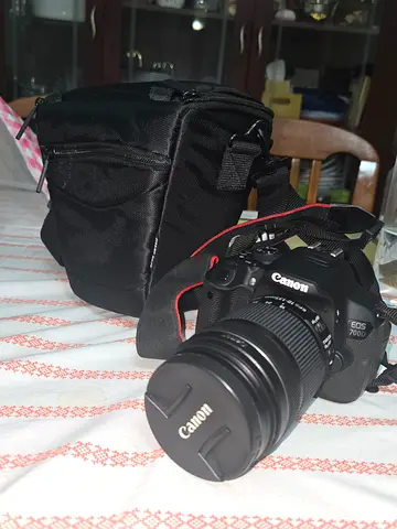 Canon EOS 700D DSLR with EF-S 18-55mm Lens and Carry Bag