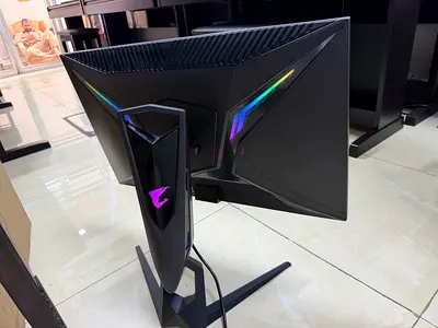 AORUS AD27QD is a premium 27-inch tactical gaming monitor by Gigabyte. It features a flat IPS pane
