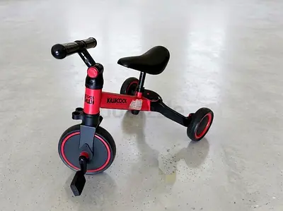 Kiwicool Kids 3-wheel balance tricycle - red/black, normal use