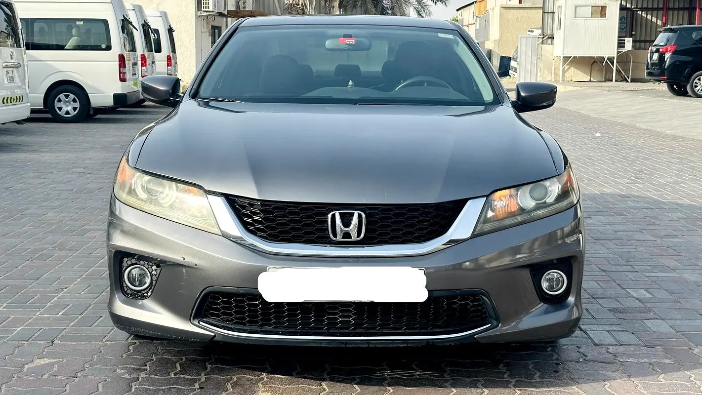Honda Accord 2014 — photo 1 of 3