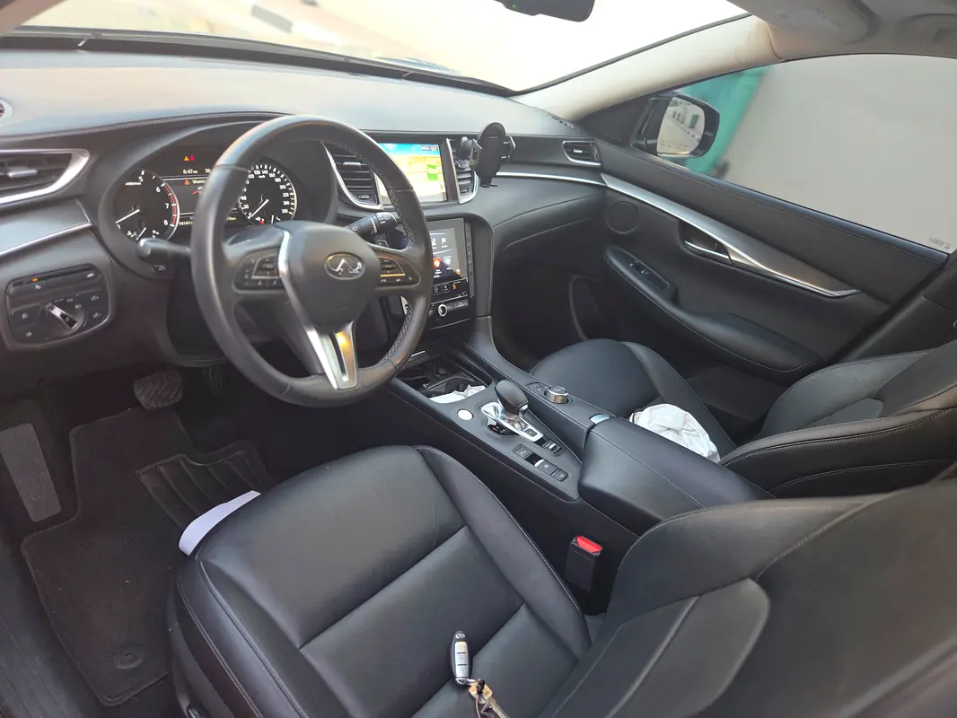 Infiniti QX50 2020 — photo 1 of 6