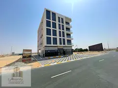 Building for sale in Tilal with a yield of approximately 9%.