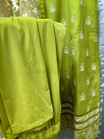 Womens Lime Green Embroidered Traditional Outfit. Im selling this due to wrong fitting size.